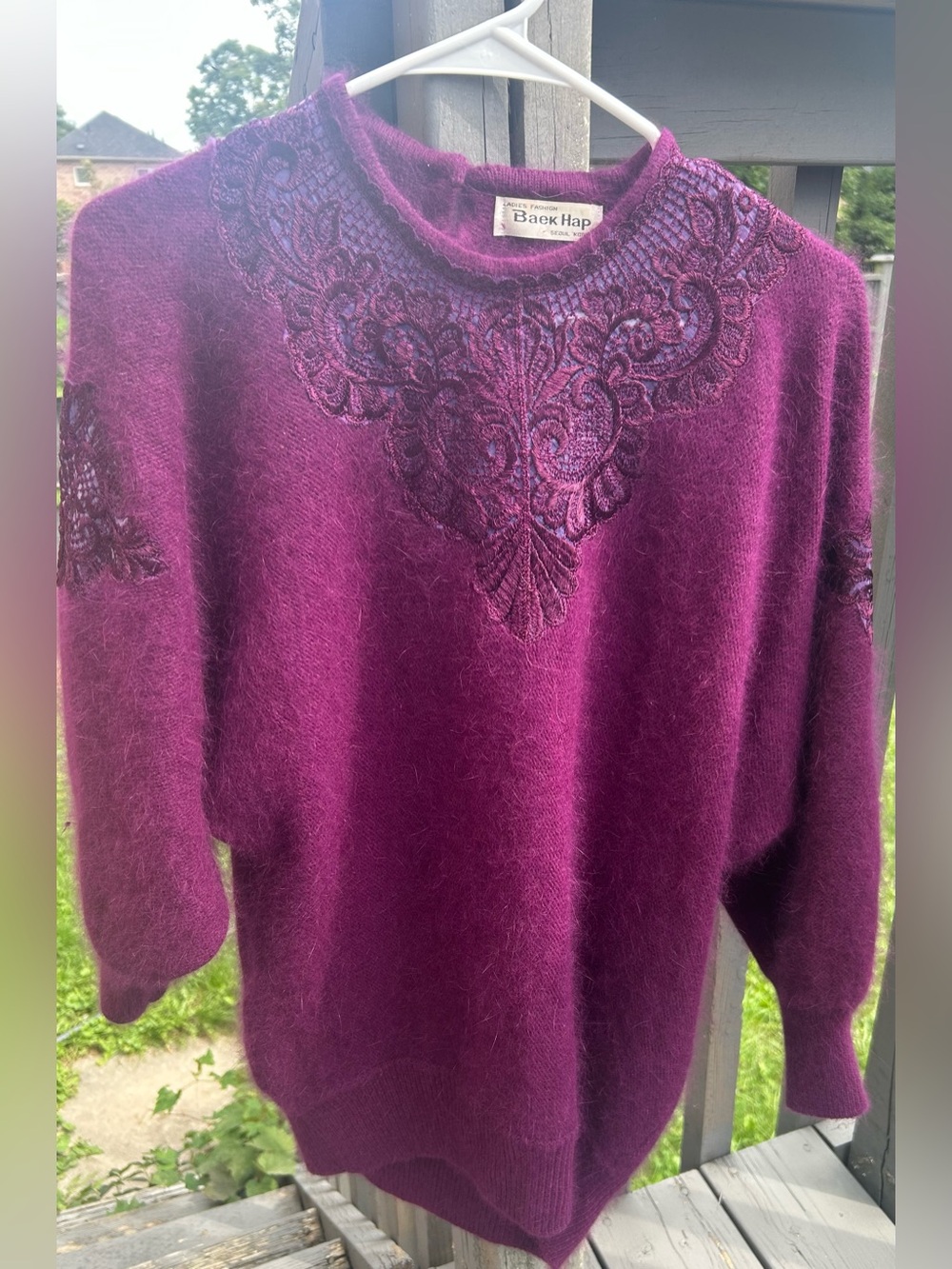 Women's Embroidered Purple Sweater Baek Hap woolen sweater, light weight